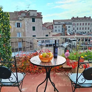 Apartment Sunny Terrace, Split